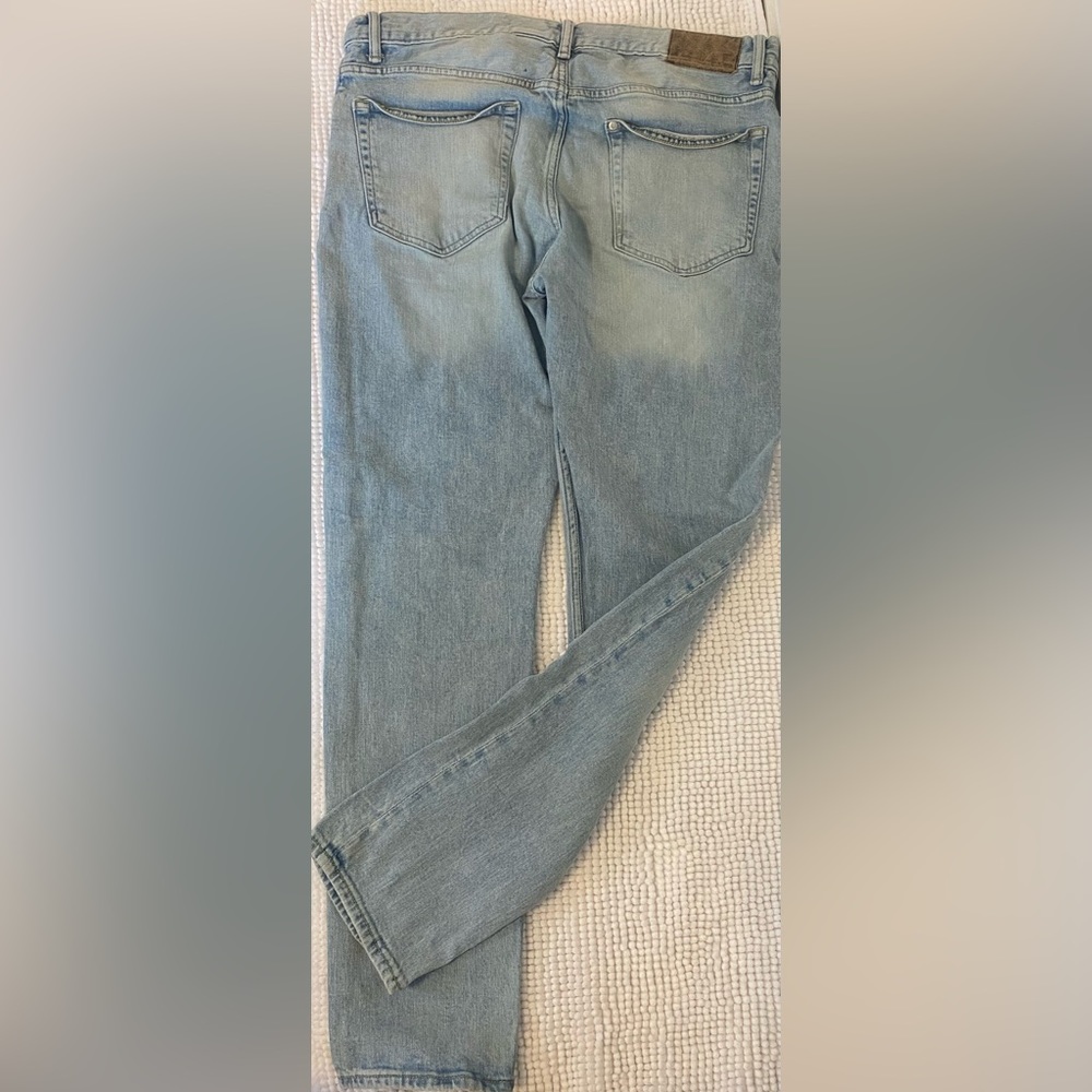 H&M men’s jeans 34-32 - Picture 2 of 3